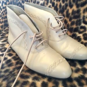 Vintage 80’s ankle booties
